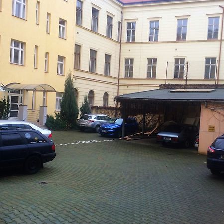 Residence Vita Nejedleho Прага Екстериор снимка
