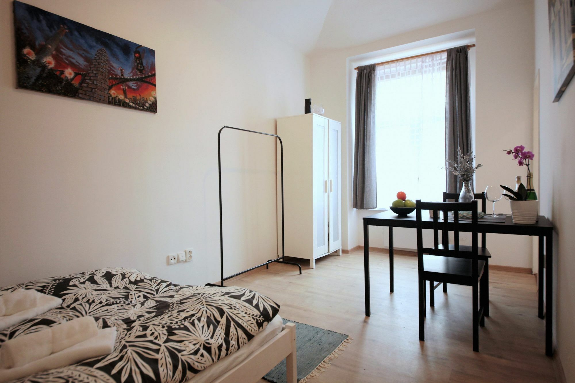 Residence Vita Nejedleho Прага Екстериор снимка