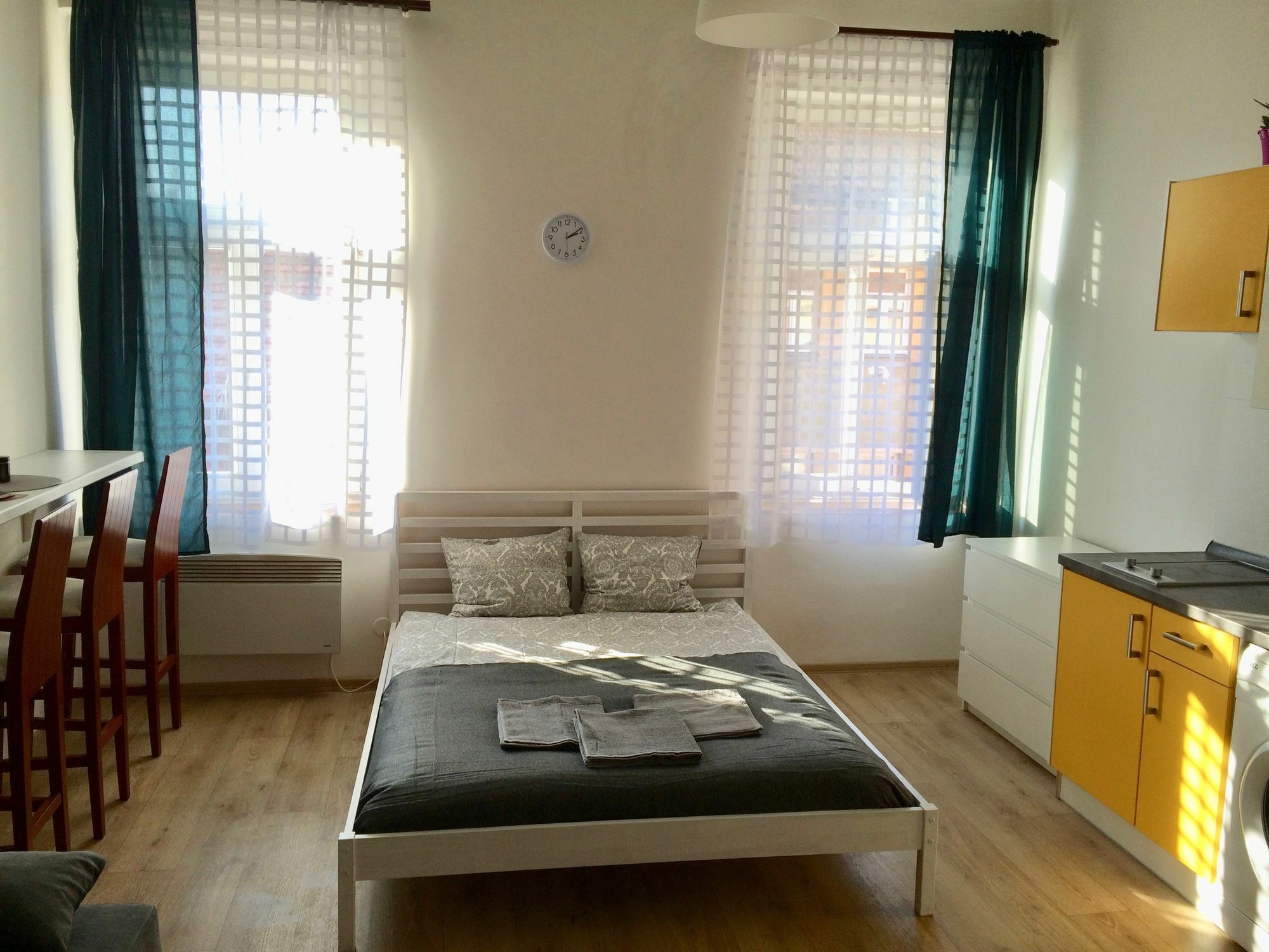 Residence Vita Nejedleho Прага Екстериор снимка