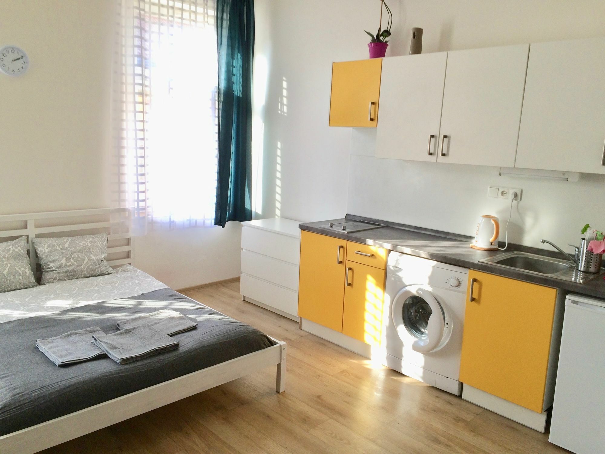 Residence Vita Nejedleho Прага Екстериор снимка
